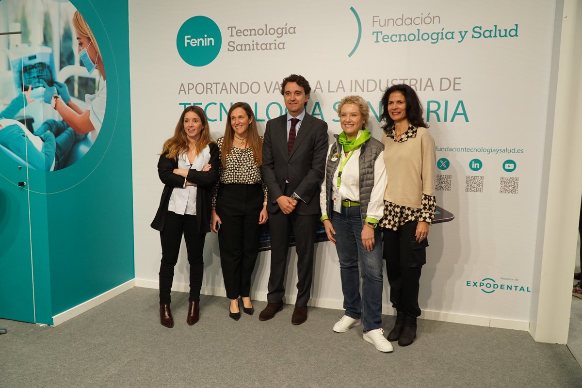ExpoDental_'s tweet photo. ¡Primer día en #Expodental2024! en el stand de @fenin_es. + de 379 expositores y 23.115 m2 de exposición, de los cuales, 73 empresas corresponden a empresas asociadas a #Fenin.
Nos vemos mañana en @ExpoDental_ https://t.co/9iqU0dsaG5