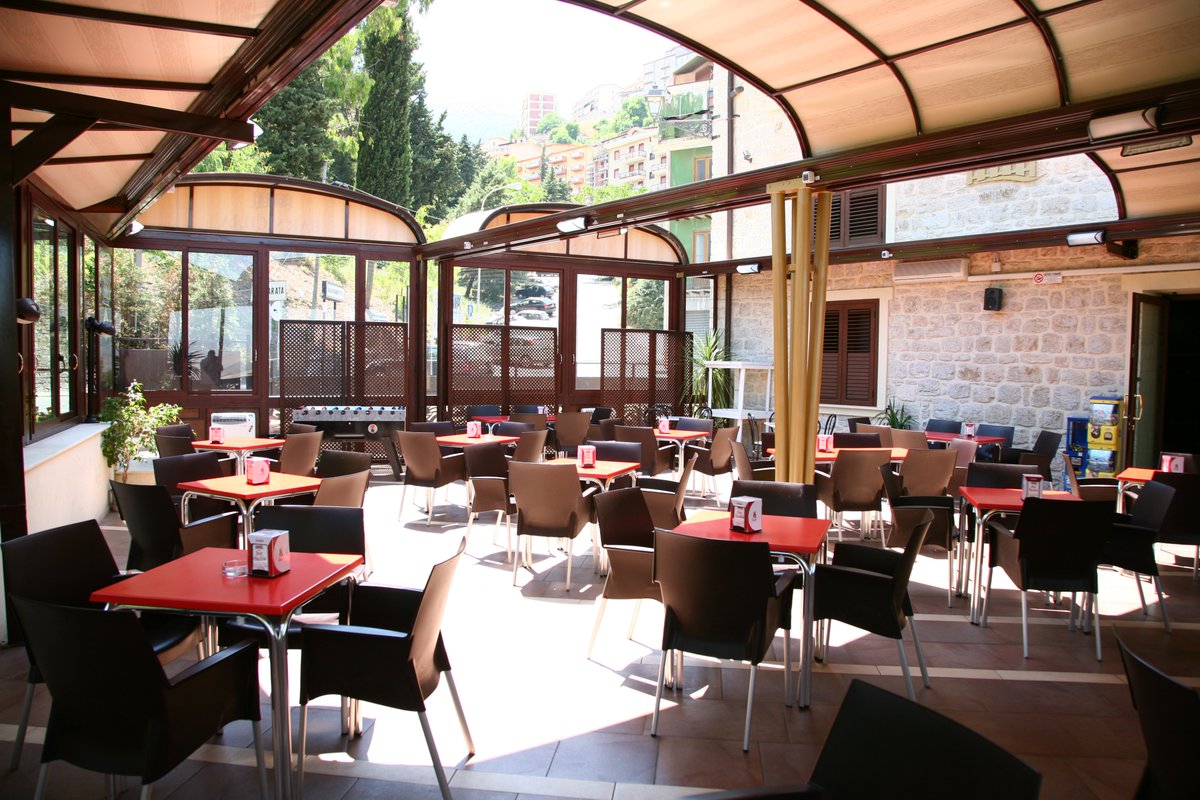 litrausa's tweet photo. Protect yourself in Spring with LITRA USA Retractable Roof Systems https://t.co/J2bqbgKe1F #retractableroofs #retractableroofsystems #litrausa #restaurants #patioenclosure #rooftopenclosures #rooftop #rooftopbar #rooftoprestaurant https://t.co/OKUQF571yZ