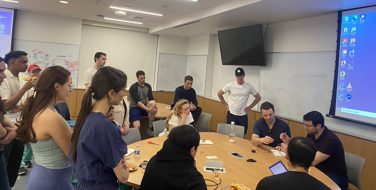 Last night was our 2nd annual Vascular and Bowel Anastomosis Skills Night co-hosted by @GibbonSurgSoc. Thanks to @DrBabakAbai @mnooromid Dr. Palazzo from @JEFFsurgery for teaching us M3-4s! @FutureVascSurgn