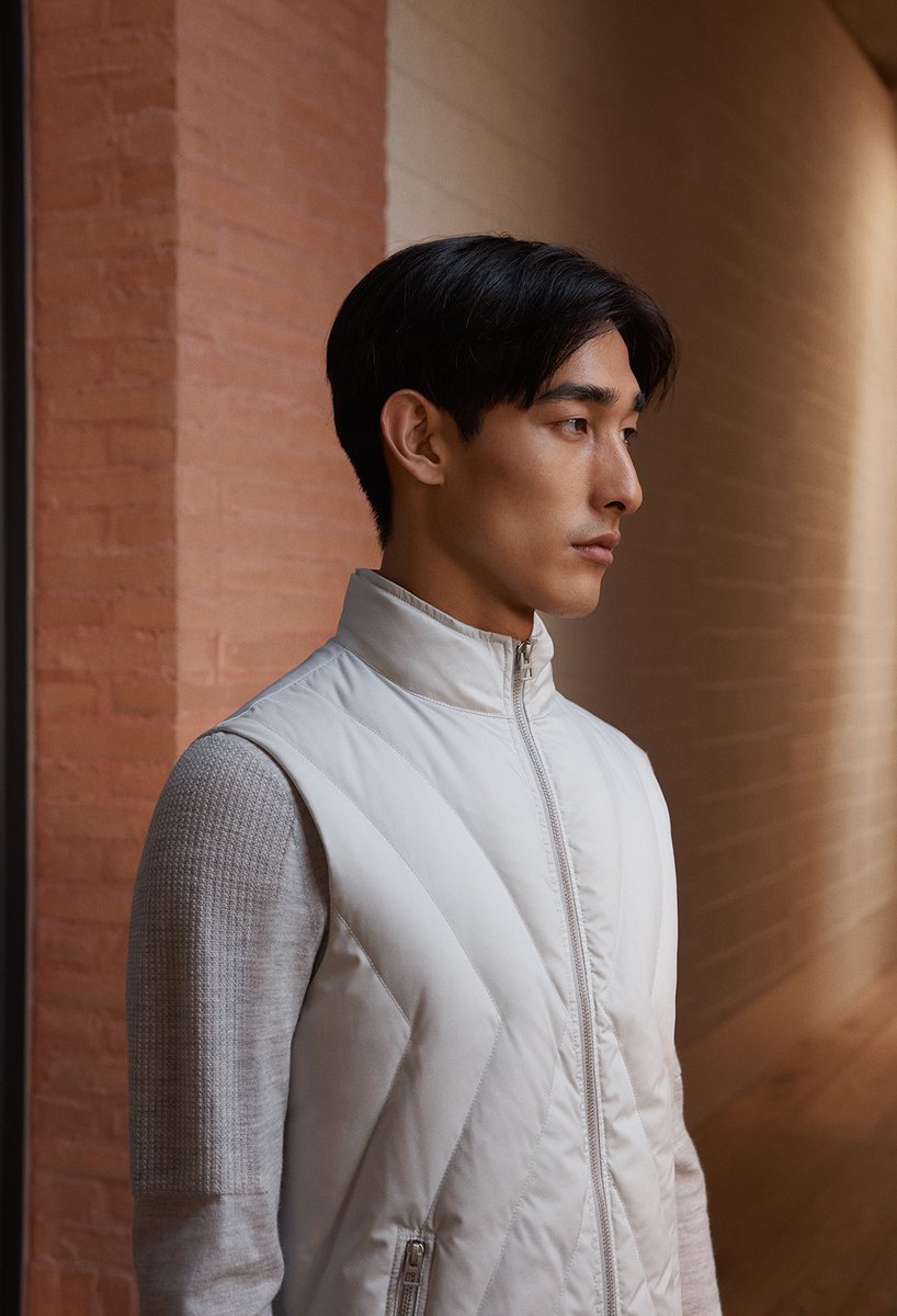 New layers, silhouettes and colours take centre stage in our Autumn Winter ‘24 Lookbook. With textural detail and modern graphics, this collection will take you through the changing seasons.  Shop the collection: calibre.com.au/aw24-lookbook