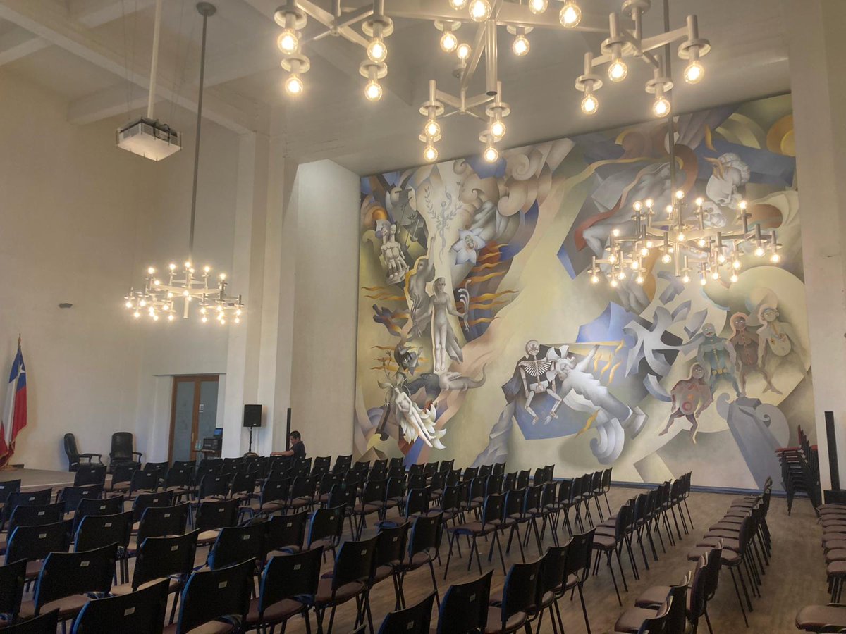 AMartinezArias's tweet image. Shared stage @MedicinaUChile w/ @PavelTomancak and @mayor_lab  in closing symposium of @EMBO on Optics, Forces and Development. Imposing venue, great mural by Mario Toral and a theme of #morphogenesis and emergent evidence of #NotIntheGenes in #DevBio and #Evolution #LatinAmerica