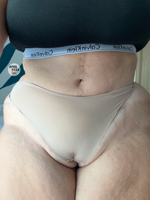 My pussy is too fat ? https://t.co/mhXDvNjxLB