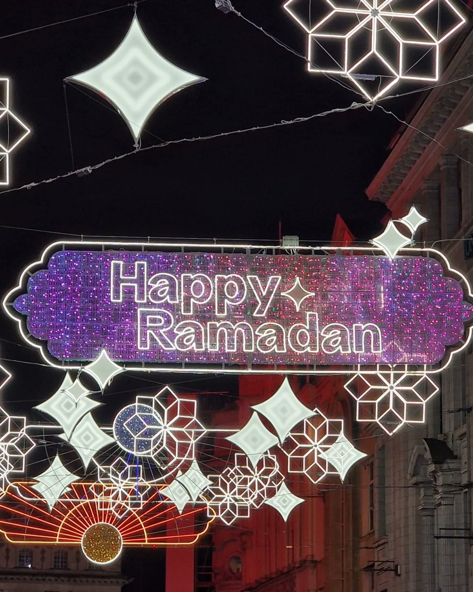 The spirit of Ramadan illuminating the streets of London - Calligraphy Art in Sync with the fabulous Ramadan Lights at Coventry Street , piccadilly Circus . An initiative put together by <a href="/AzizFndn/">Aziz Foundation</a> <a href="/ramadanlightsUK/">Ramadan Lights UK</a> 
.
Ramadan A Month like no other
#ramadan #ramadanlights #london
