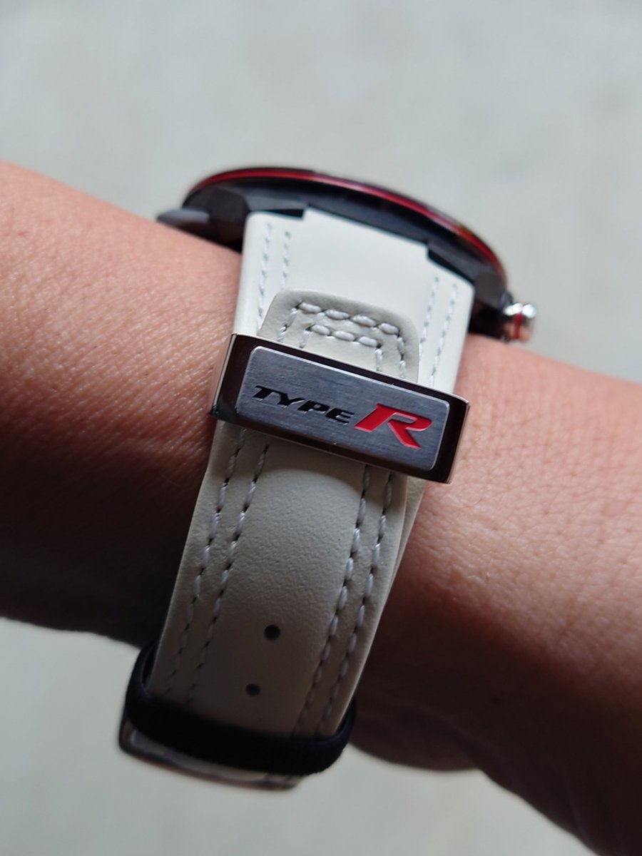 shinkoro1000rr's tweet image. おはようございます☀
今日は暖かくなりそう😁
でも花粉が😱😱😱
カーボンケースのCASIO EDIFICE HONDA TypeRモデルで外の空気吸ってました😅
遅く戻ったのでフラフラです🤣🤣🤣
#CASIOEDIFICE