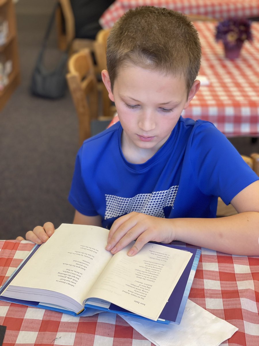 Lake George Elementary Library tweet media