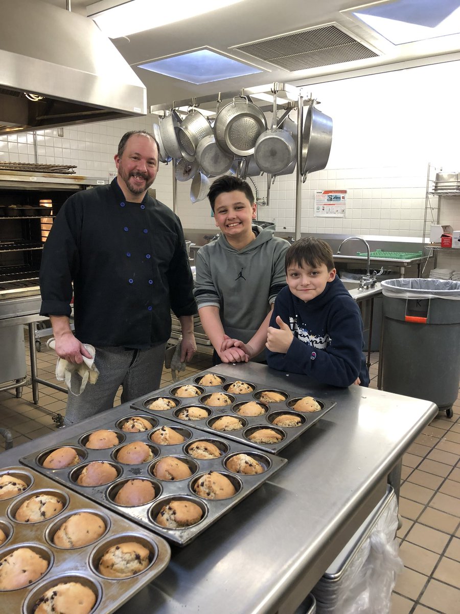 Lake George Elementary Library tweet media