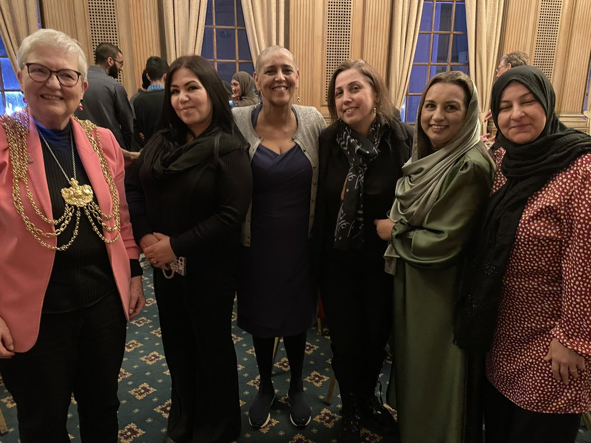 Thank you to <a href="/CllrSalmaArif/">Salma Arif</a> &amp; <a href="/LordMayorLeeds/">Lord Mayor of Leeds 2025-26</a> for inviting us to the first ever Civic Iftar tonight, a big moment in Leeds celebrating diversity &amp; faith in a warm &amp; welcoming atmosphere.

Lovely to see <a href="/alison_4life/">Alison Lowe OBE</a> <a href="/TracyBrabin/">Tracy Brabin WY 🌹</a> &amp; many more in attendance ♥️