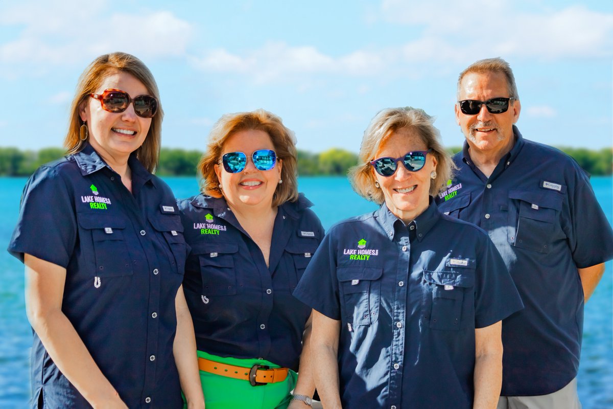 BruceAllenJone5's tweet image. Wouldn't be able to do what I do without this team! If you're looking for a home in the Texas Highland Lakes area, you're in good hands with them!

#lakebuchanan #lakelbj #lakemarblefalls #inkslake #odessatx #midlandtx #marblefallstx #horseshoebay #horseshoebaytx