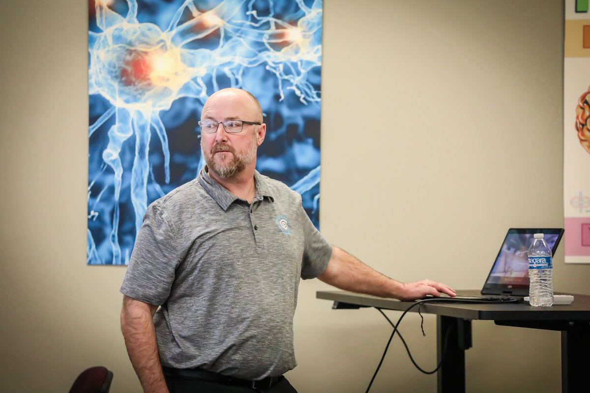 DakotaState's tweet image. Students in Scott Klungseth&apos;s Exercise Science Technology Integration course took advantage of flexible seating while learning about different motion analysis software. 

📰 ow.ly/wY7i50QTeyR

@DSUteach @dartfish 
#exercisescience #stromotion #dartfish #DSUteach