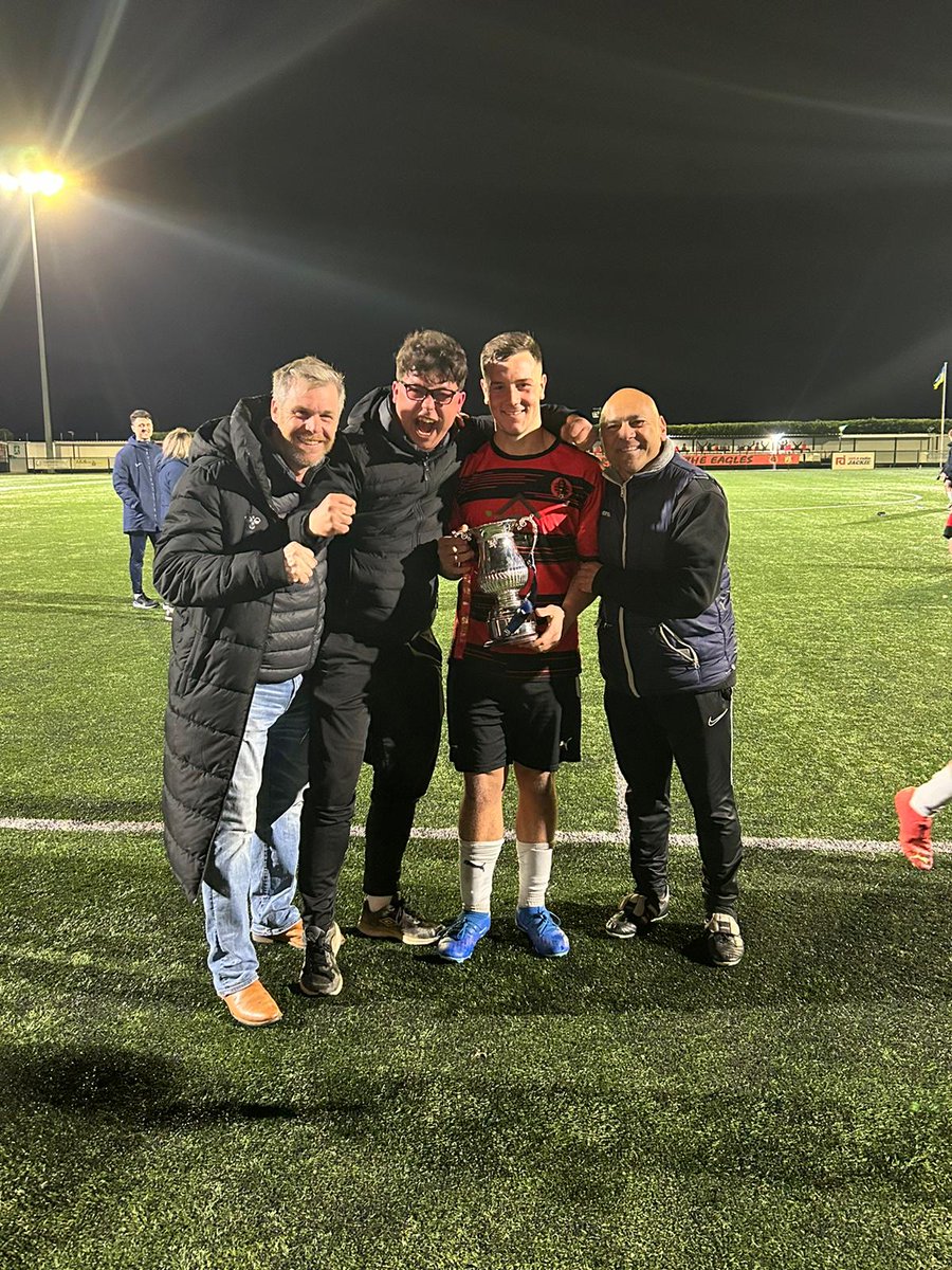 Amazing our 3rd @middxfa senior youth county cup and the 2nd one for jake beck !!! An eagle since he was 5 years old !!

#veryproud