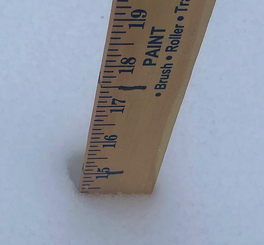 Went to the middle of the yard here in South Aurora near Parker and Hampden for the 5p update and measured 14.5 inches. March doing March things!!  <a href="/BianchiWeather/">Chris Bianchi</a> <a href="/MikeNelson247/">Mike Nelson</a> <a href="/KathySabine9/">Kathy Sabine</a> <a href="/DaveFraserWX/">Dave Fraser</a> <a href="/LaurenCBS4/">Lauren Whitney</a>