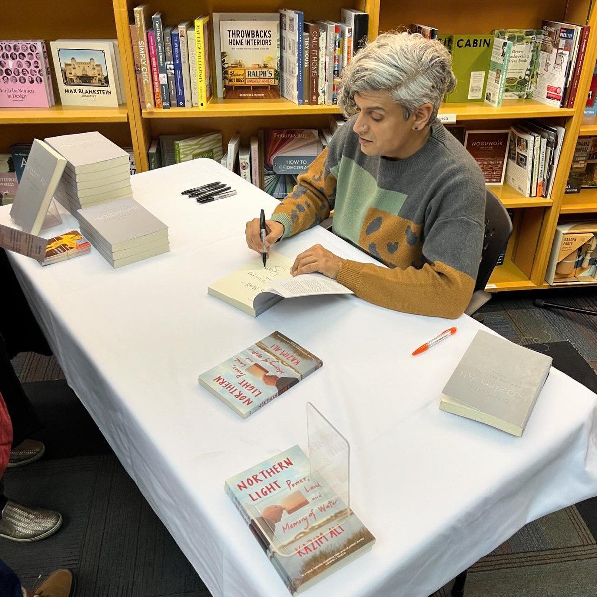On Wed, Mar 13, we spent the night at McNally Robinson Booksellers for An Evening with Kazim Ali! Thank you @KazimAliPoet for sharing your new book SUKUN with us, host @JennyHeijun, co-presenter @mcnallyrobinson, publisher @goose_lane, and to the community for joining us!
