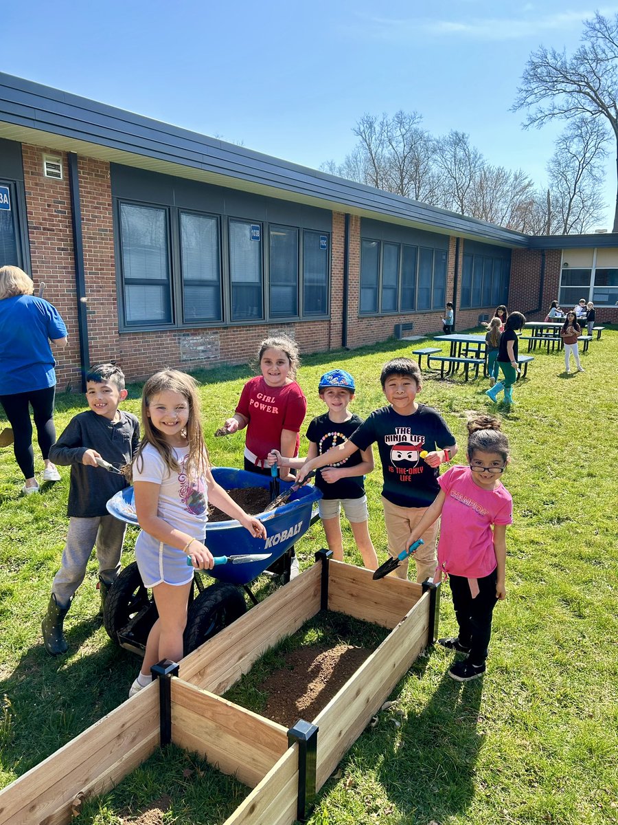 Ms. Edelsberg tweet media