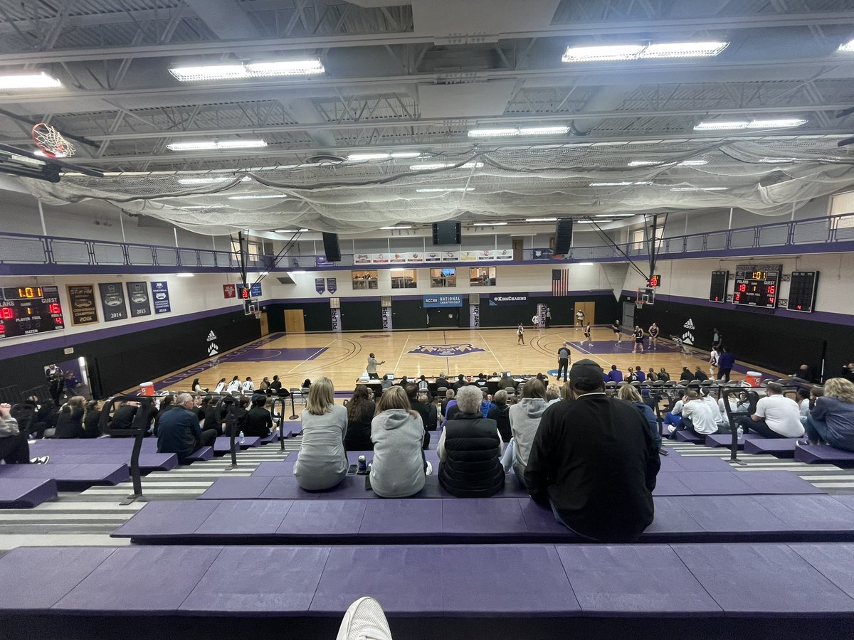 Had a great day with @CrownWBB!! Such a great opportunity to get on campus and watch some college basketball! #Ao1 #kingchasing