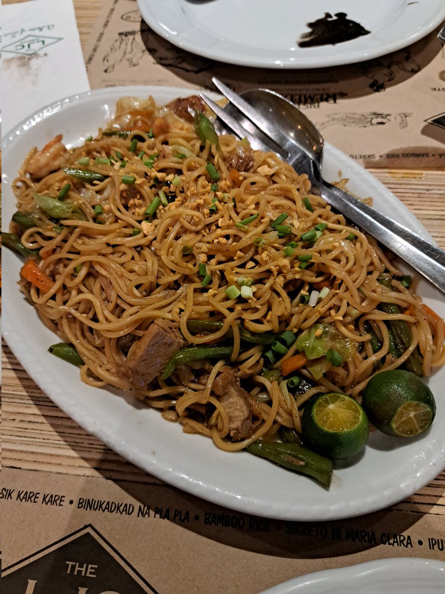 Shuu_Yh's tweet photo. 昨夜のマニラでの最後の晩餐もフィリピン料理。
庶民的なお店ではなく、本格派のお店へ！
又、旨さ格別😁 https://t.co/LG16Qcs33P