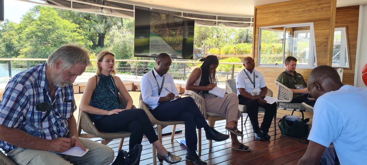 TheLandAlliance's tweet photo. #ICYMI| CIFOR-ICRAF and @ca4sh_global held a session at the ongoing #AcceleratingNbSConference on Scaling Farmer-centered solutions from the #Soil up across Africa.

"Healthy soil practices improve ecosystem functions for years to come."

Many thanks to our panelists &amp; attendees. https://t.co/lSr9IGyUJZ