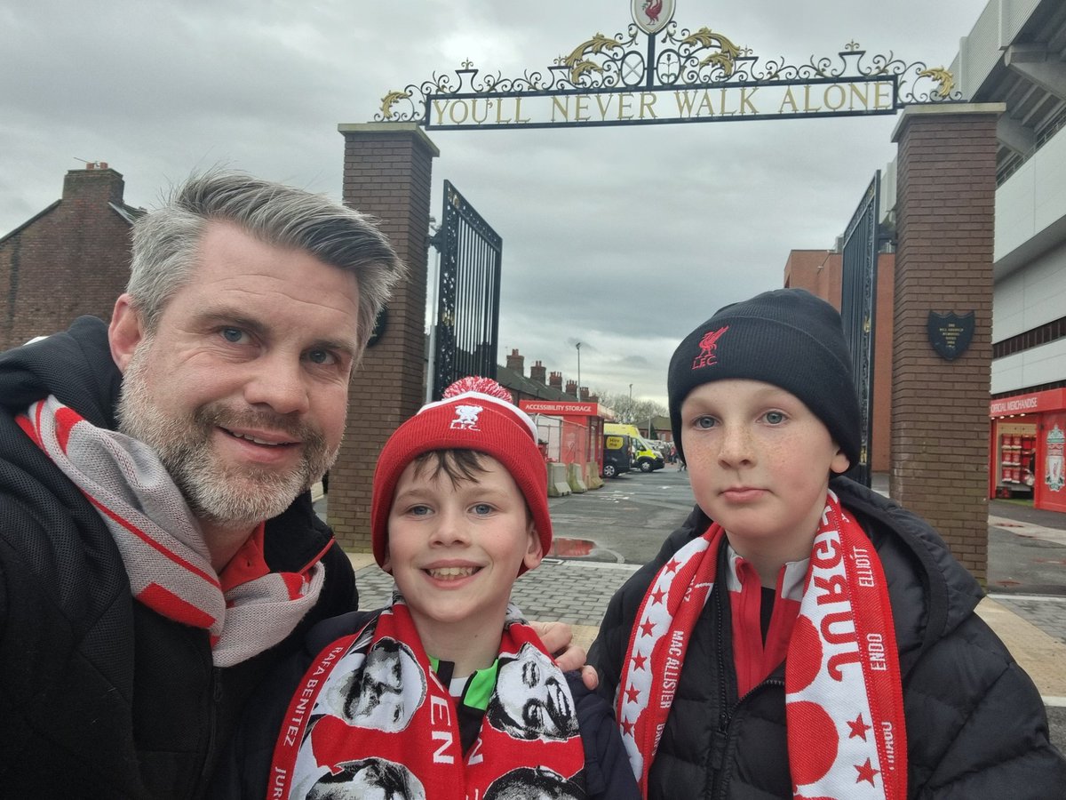 cathalk101's tweet photo. What a cracking night for a 1st trip to #Anfield for the lads. 
Memories of #LIVSPA will live long. 
Great win for @LFC with some cracking goals on show.
#YNWA 
#LFC 
#Memories https://t.co/SRvXX6vTDz