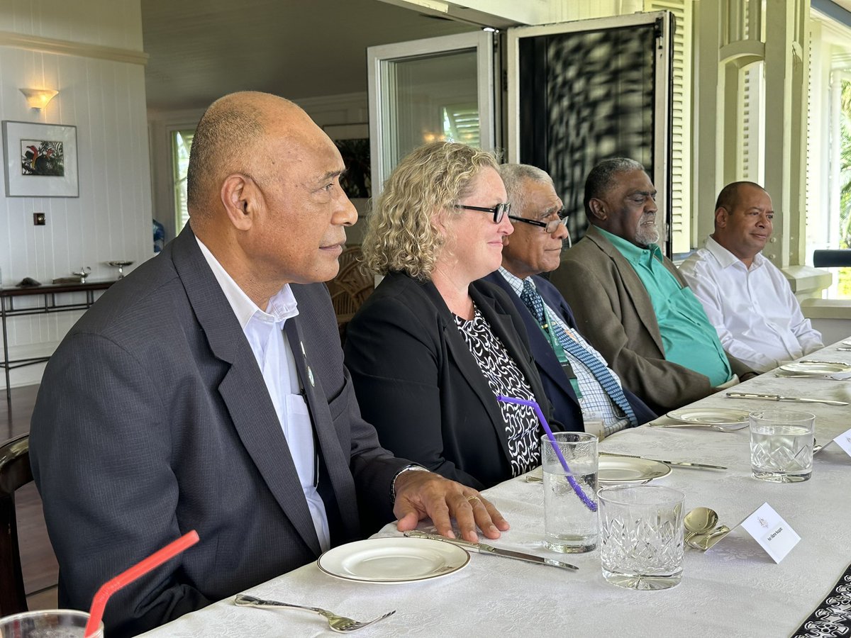👍 @AusHCFJ for hosting lunch for the #Fijiparl Speaker & his delegation that recently returned from a study visit to the @AboutTheHouse & @AuSenate & NSW Parl. Speaker & MPs shared how fruitful the visit was in terms of exchange of views & ideas, esp in Committee works. #Vuvale