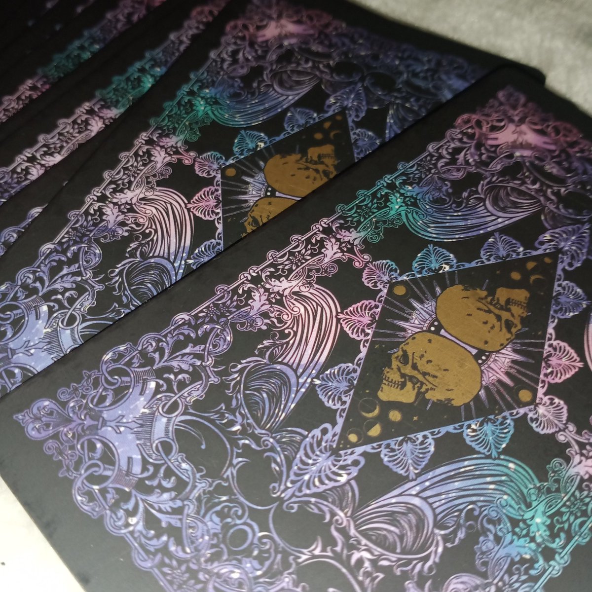 ︎ ︎

🔮 กิจเปิดไพ่ฟรีหัวข้อ 'ที่ผู้คุ้มครองอยากสื่อสารกับคุณ' 🔮
👁‍🗨 เปิดไพ่ tarot ให้ 1 ใบ (ไม่แปลให้นะคะ สัมผัสนัยกันเองตามสะดวกเลย)
👁‍🗨 กติกา : รีทวีต กดติดตาม และเมนชั่นอะไรก็ได้ 
👁‍🗨 ปิดรับเวลา 12:30 น. ค่ะ

︎ ︎