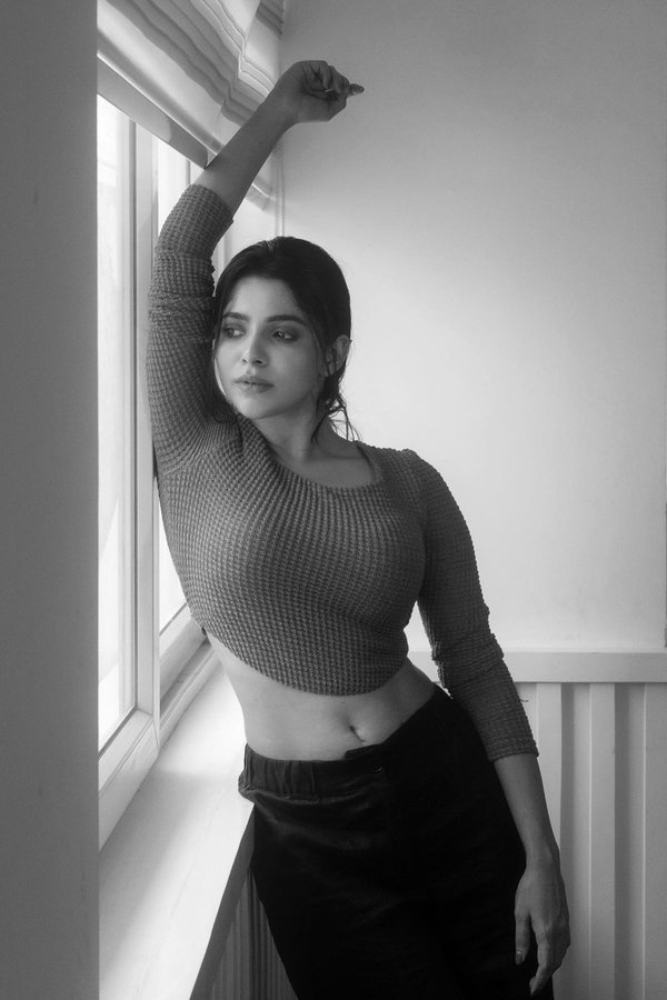 GIr5WwobYAAaA_x?format=jpg&name=900x900