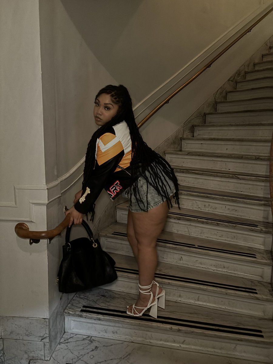 itz_pxris's tweet photo. tell me youn ever wanna lose me🫵🏾 https://t.co/EGl5naRMIN
