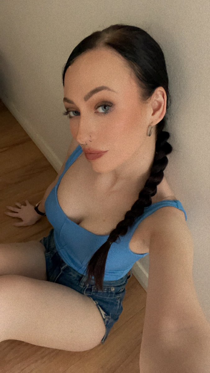 ashizinhell's tweet photo. You can’t make me behave 🤷🏻‍♀️

————————

findom • paypig • whalesub • humanatm https://t.co/IzpVFuEwqz