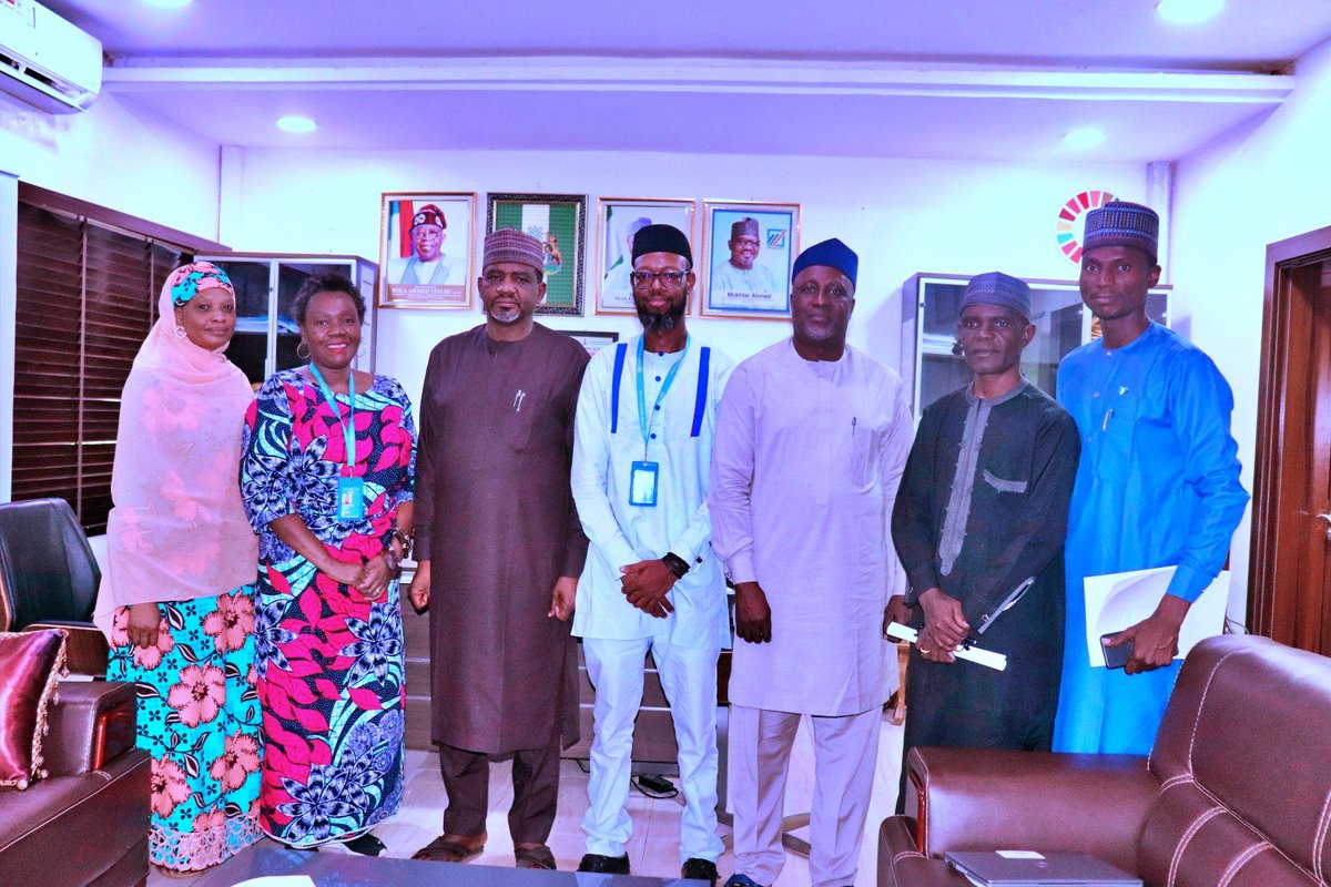 The Honorable Commissioner, @HonMonrovia received in audience a Team from the United Nations Population Fund (UNFPA) Country Office who were in Kaduna State for the 2024 spot-check exercise.