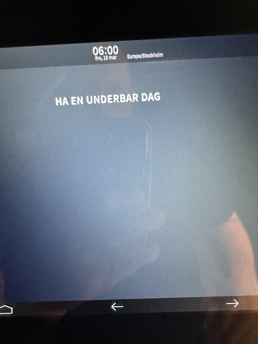 gamedin_77's tweet image. Ja ja, lugn nu kerstin, har juh knappt börjat…. 
Rigth on time. Tjäääna!!
#workworkworkworkwork  #alwayslookonthebrightsideoflife
