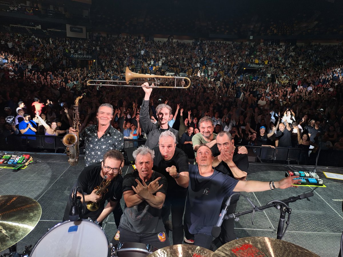 ESQUIMALHG's tweet photo. GRACIAS ORLANDO
5000 GRACIAS https://t.co/emER31MRJ9