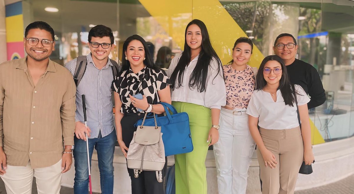 hoyoslmt's tweet photo. Comparto alguno fragmentos sobre el conversatorio, organizado por la @UninorteCO, sobre "Aplicación de enfoques diferenciales en los Métodos Alternos de Solución de Conflictos". Mi intervención fue centrada en discapacidad y Ley 1996/2019. Agradezco haber compartido este panel con mis colegas y amigos, la Dra. Tatiana Romero, Coordinadora de Discapacidad y Género del Ministerio de Justicia y el Dr. Hernando Herrera, Director de la Corporación Excelencia en la Justicia, a quien agradezco la generosidad de sus palabras. La participación de las personas con discapacidad en el auditorio, fue fundamental. ¡Nada de ellos, sin ellos! Agradezco la invitación de mi amigo y colega, el Dr. @AlbertoMaderoR, Decano de Derecho, Ciencia, Política y Relaciones Internacionales además de pensar en la inclusión y el acceso a la justicia para las personas con discapacidad desde la facultad. Su liderazgo en el tema es ejemplo nacional. Gracias a @UninorteCO  mi casa, por estos espacios.
Aquí todo el evento: https://t.co/Uok1UymezA