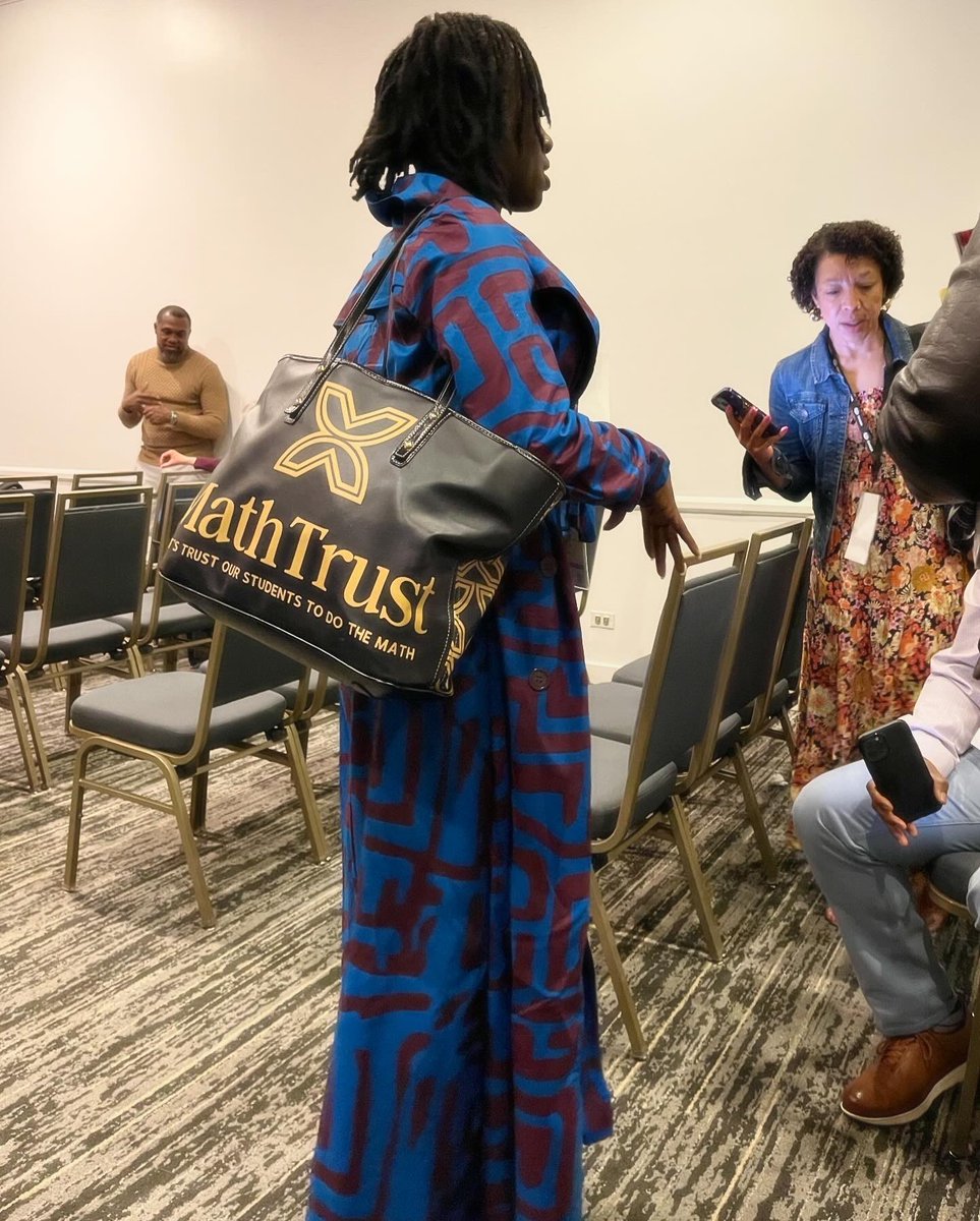 Serving gratitude at @theCAAASA conference (California Association of African American Superintendents and Administrators #CAAASA) in San Diego! @MathTrust_ed is in the building, making moves, learning, and connecting! #thankyoublackeducators @BlackFemaleProj Bag by @laylascurve
