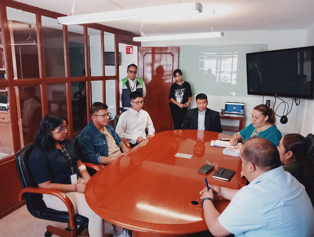 ConalepBQA's tweet photo. Con el objetivo de verificar su instancia y desarrollo de los aprendices Duales, se realizó una visita de seguimiento y promoción del modelo a la empresa Transportes Monroy Schiavon S.A. De C.V.
@Conalep_Edomex
#25AñosApasionadamente
#ApasionadamenteCONALEP https://t.co/UmimEjog1g