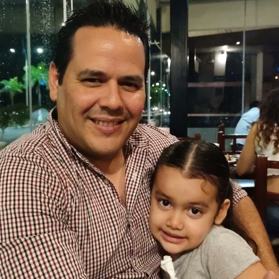 DuckSeasonNFT's tweet photo. I've started this Journey on NFTs about 2 years Ago! And the First NFT of a Duck I ever Made was because of this little Girl! 💜

Thanks to everyone who keeps believing in what i do! 

My Name it's Fabián, i'm Mexican and i love the #PolygonCommunity

Let's keep Growing!! https://t.co/OyhKJQQXNM