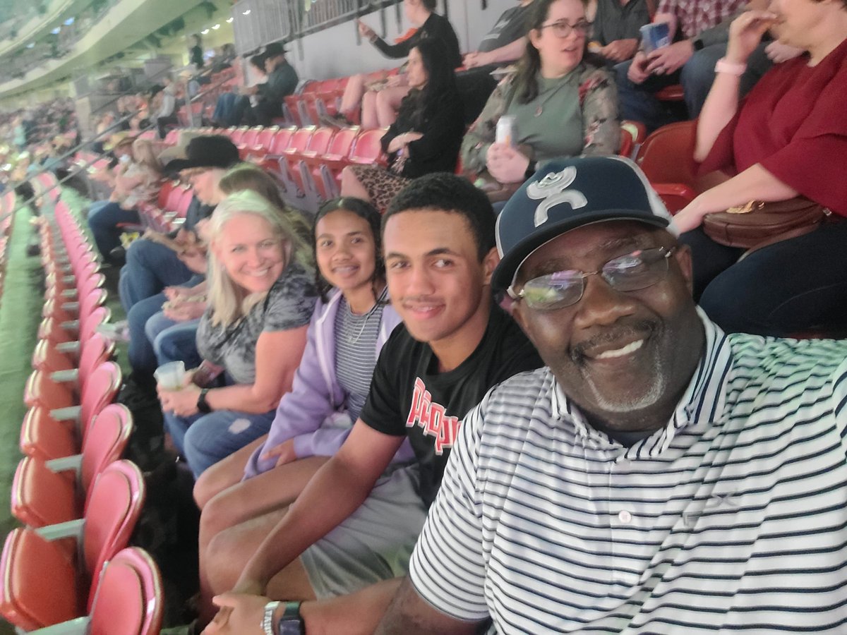 coachcub1972's tweet photo. #RODEOHOUSTON https://t.co/pK8OcDQNoq