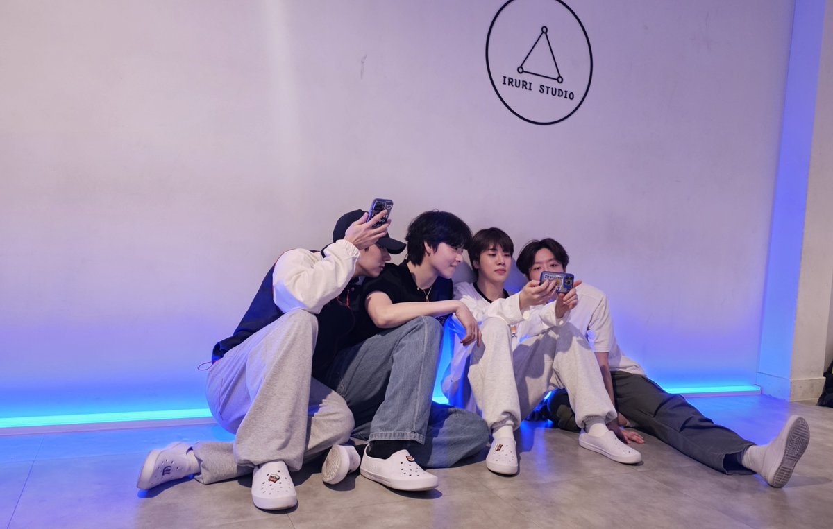 #hellolive_NEW 🫧연애 지상주의 구역 - 외전🫧 🔒SPOILER SHOT 🔒 🔜TICKET LINK: http://hellolive.tv/ko/detail/229 #연애지상주의구역외전 #연애지상주의구역팬미...