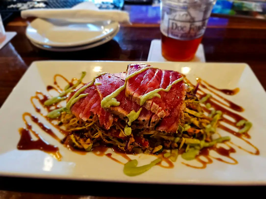 G00kSkywalker's tweet photo. My favorite restaurant in Fort myers beach #docfords 😋 seafood paella & seared tuna https://t.co/H3O6Kw4mmW