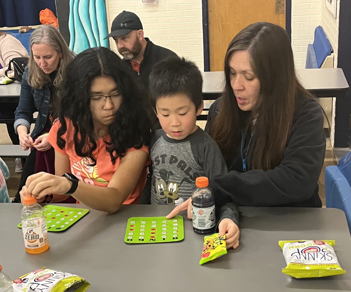 Nothing like a little good old family fun at ⁦⁦@hillcresthounds⁩ annual BINGO Night! #pawsome58 #dg58pride