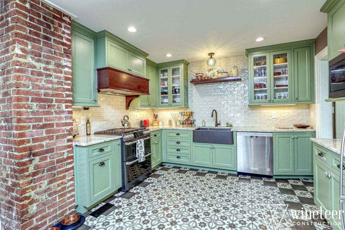 Just in time for St. Patrick's Day... adding a pop of green to this #kitchenremodel was the perfect touch! There are so many fun trends in kitchen remodeling, so reach out to chat about your vision! 

#StPatricksDay #KitchenRemodeling #kchomeremodeling #KCremodeling #Kitchenreno