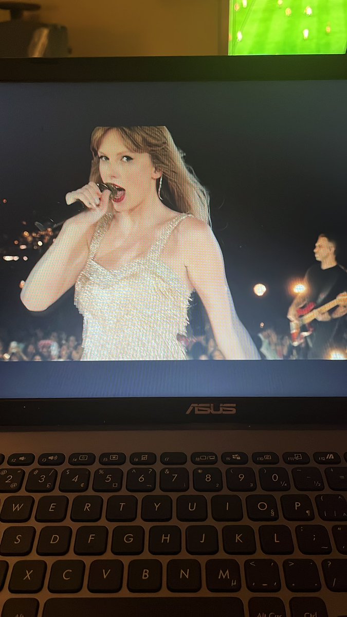 alysha dawe tweet media