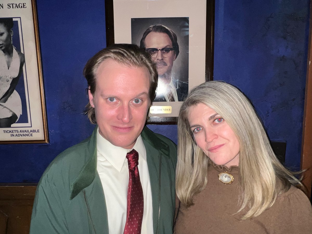 Girls5eva season 3 has dropped on Netflix. Here’s <a href="/ErinMarkey/">Erin Markey</a> as my wife 👄