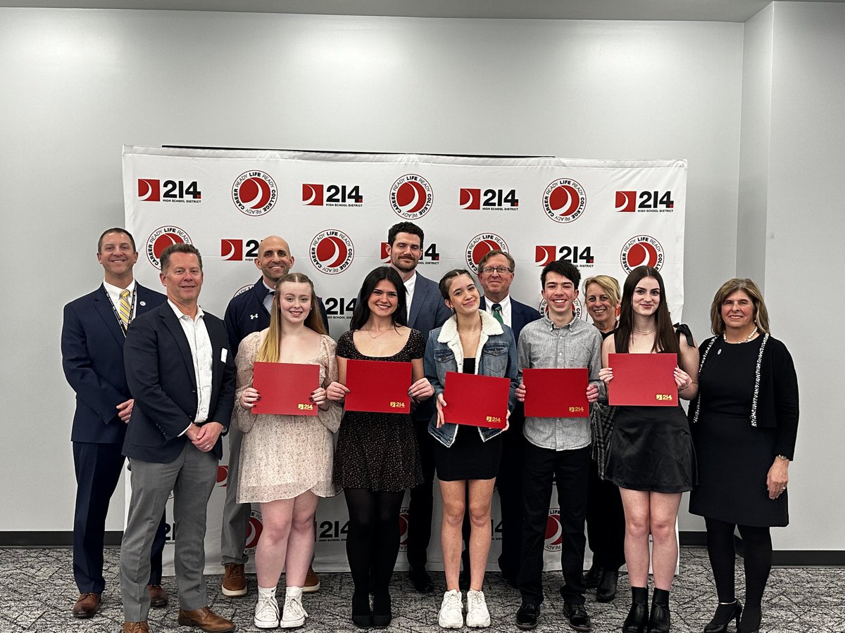 Congratulations to the ⁦<a href="/KnightsofPHS/">Prospect High School</a>⁩ student who were recognized by the ⁦<a href="/District214/">District 214</a>⁩ Board of Education for their success in state competitions. ⁦<a href="/PKnightsWrestle/">Prospect Knights Wrestling</a>⁩ ⁦<a href="/prospectspeech/">PHS Speech</a>⁩ ⁦<a href="/PHSBowlKnights/">PHSBowlKnights</a>⁩ ⁦<a href="/PHSKnightsCheer/">Prospect Cheer</a>⁩ #EveryKnight