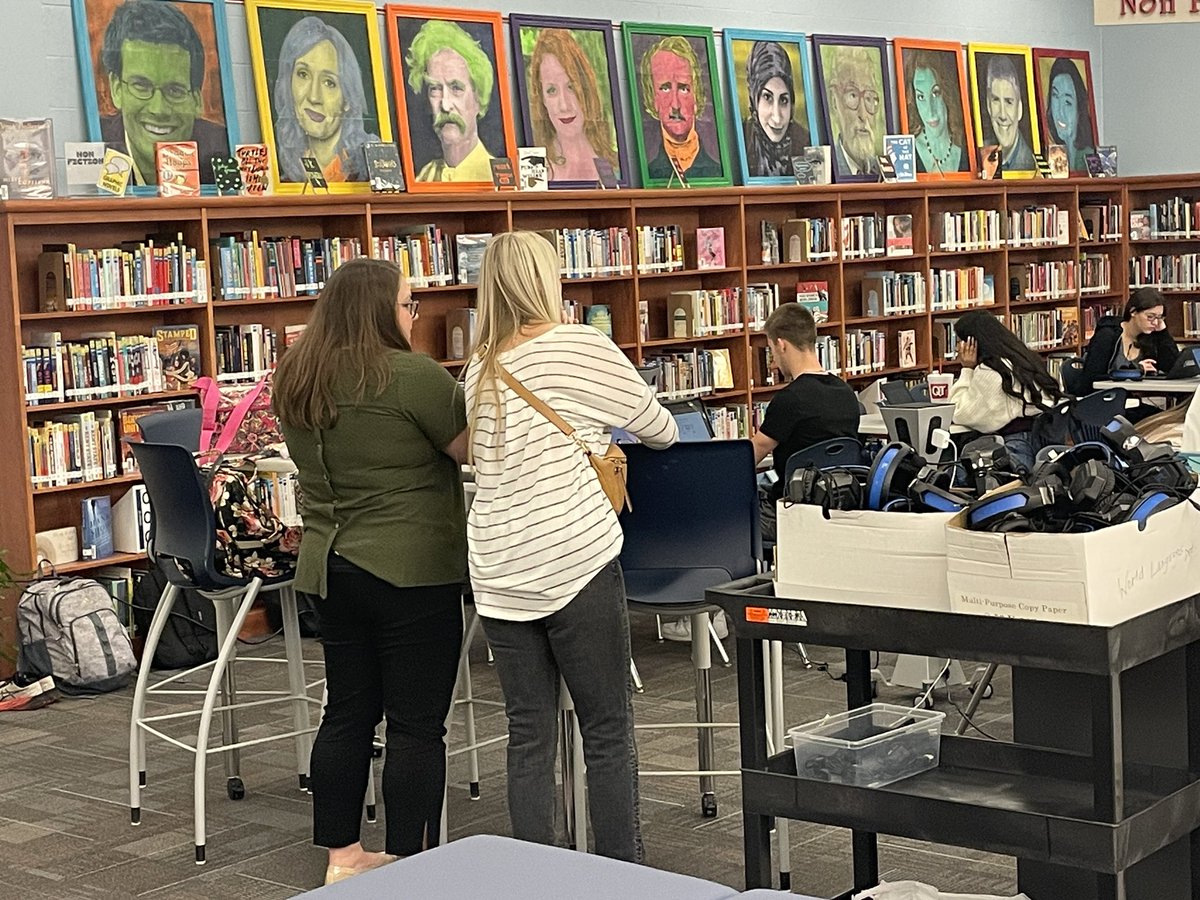 Nolan271's tweet photo. #wsdlearns Liberty HS kiddos kicked off district STAMP4S testing to earn the prestigious Seal of Biliteracy!! Good luck to all WSD kiddos! 🥇 😀🤜🤛🍀🌟 @AvantAssessment https://t.co/3JYxFD8HTc