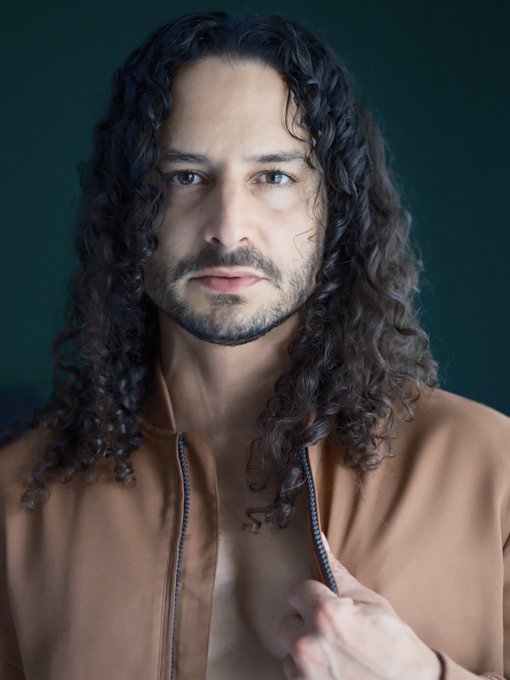 New profile pic shot with Fuji X-H2 + XF 33m F1.4 using natural light https://t.co/DUhJItf9w3