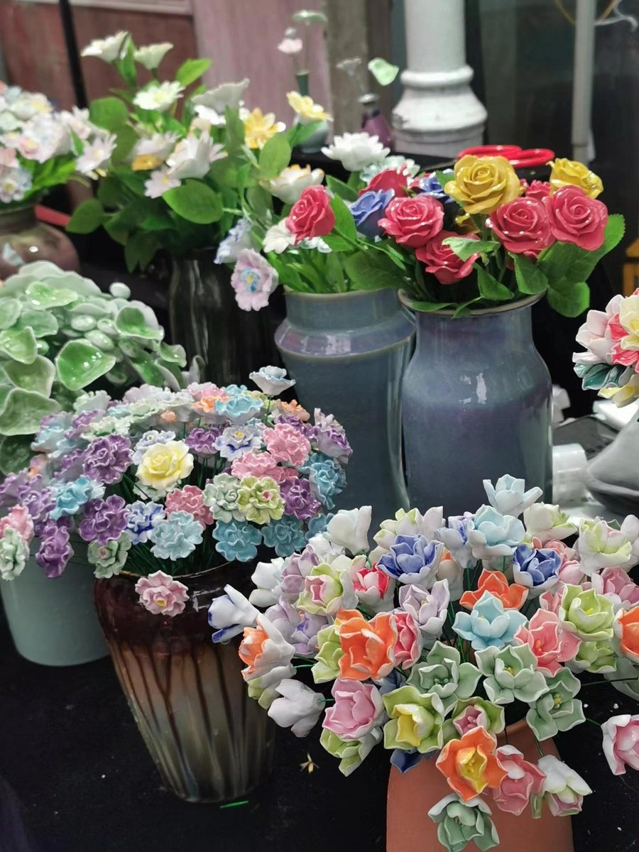 jxqwzx's tweet photo. #Art #Porcelaincapital #JiangxiJingdezhen Handmade Ceramic Flowers。
景德镇手工陶瓷花。 https://t.co/wS7NH3gjdE