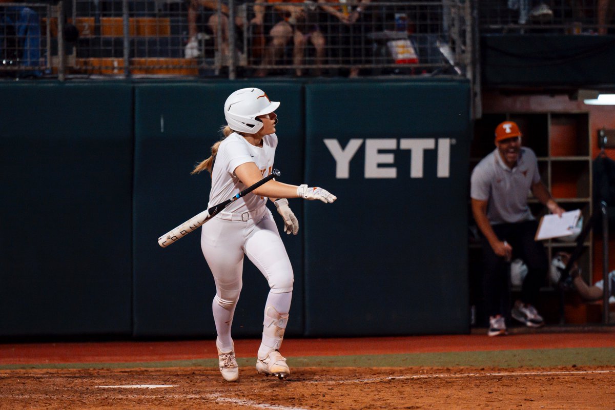 TexasSoftball's tweet photo. not one, not two, but three ... 🤘

#HookEm | @TexasLonghorns