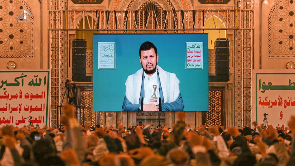 Moh_Alhouthi's tweet photo. بعد تنفيذ ثلاث عمليات إلى المحيط الهندي أعلن قائد الثورة السيد عبدالملك بدرالدين الحوثي حفظه الله 
معادلة جديدة 
منع السفن المرتبطة بالعدو الإسرائيلي من العبور ولو عبر المحيط الهندي، بالاتجاه المحاذي لجنوب أفريقيا، باتجاه العدو الإسرائيلي.

وهكذا قائدنا هو دائما 
 يفعل ثم يقول https://t.co/pjtiseHIjN