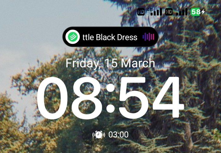 moonmatchaa's tweet photo. @CR0SSLIFE Biar font sinyalnya jadi warna putih kayak warna jamnya gimana kak? Bisa ganti warna jadi putih semua ga yaa https://t.co/YPYi2nucbH