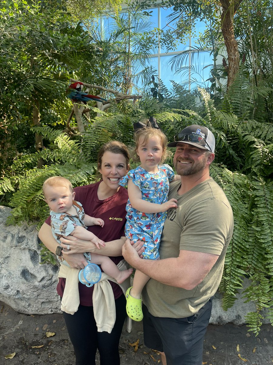 DrJLGore's tweet image. Cinnamon Shore beach, Corpus Christi Aquarium, pool time, San Antonio DoSeum, and lots of cuddles with my wonderful family. Such a great spring break. 💕💙 #fillmybucket #timeoff #familyfirst