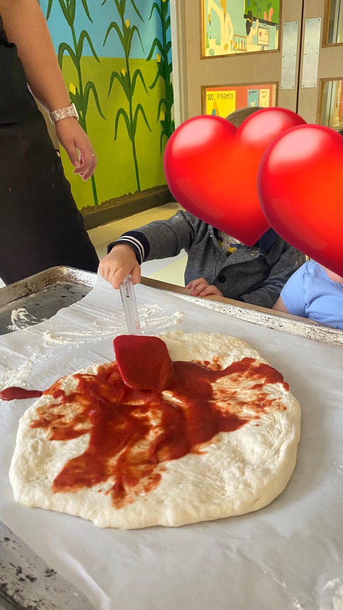 msdasilvag's tweet photo. Who wants pizza? Great activity to show students how they can use their skills outside of the classroom! https://t.co/GSPk4f1nT0