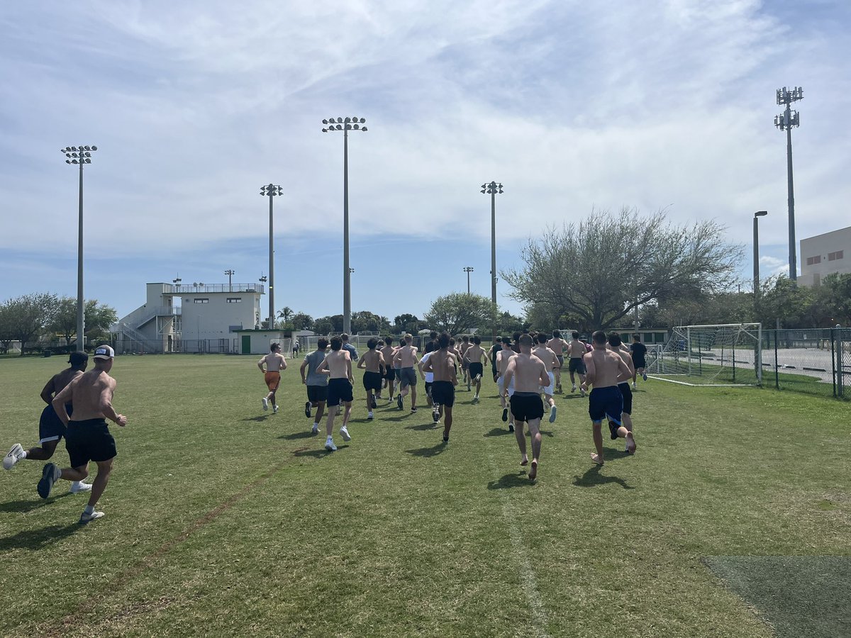 We wrapped up our stay in Delray Beach today. Unreal time! We head up to Orlando to finish up @hogan_lax before heading back to campus. #RollDoors